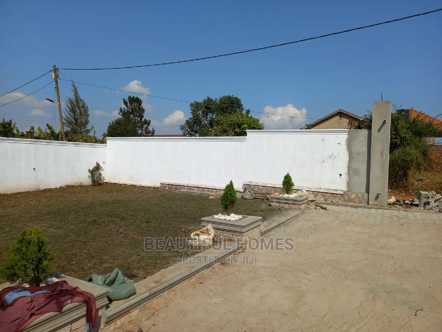 Furnished 4bdrm Bungalow in Kira for Sale in Kira