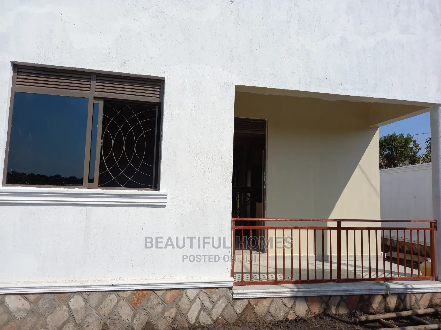 Furnished 4bdrm Bungalow in Kira for Sale in Kira