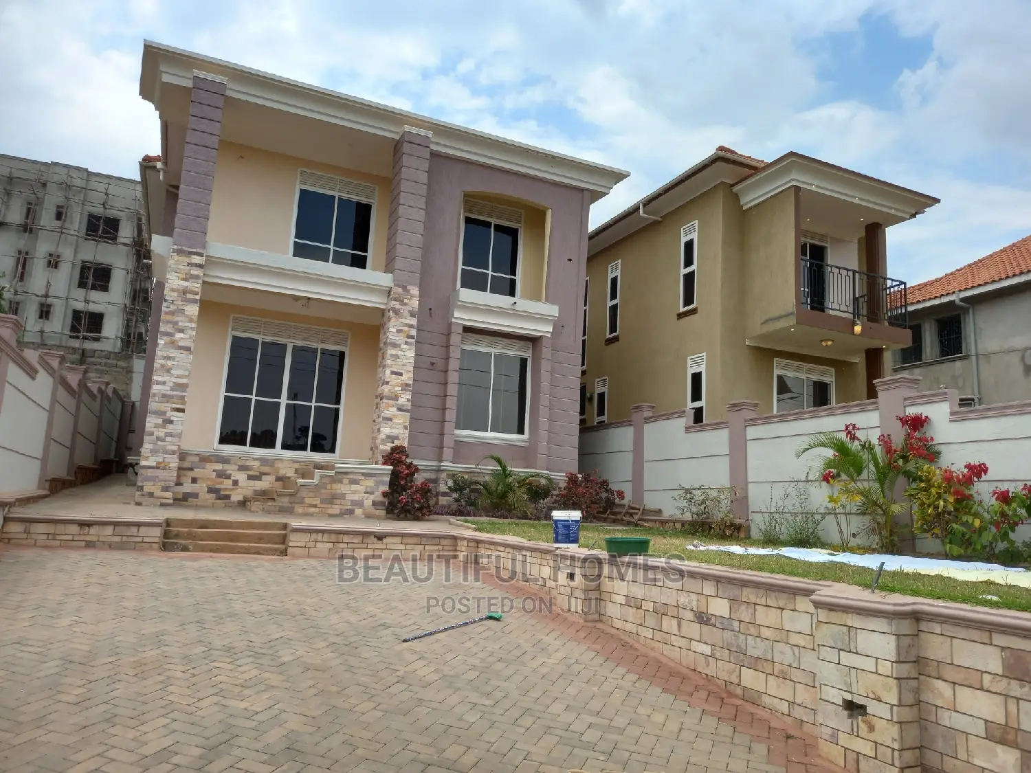 Furnished 4bdrm Duplex in Kira Tarmacked for Sale in Kira