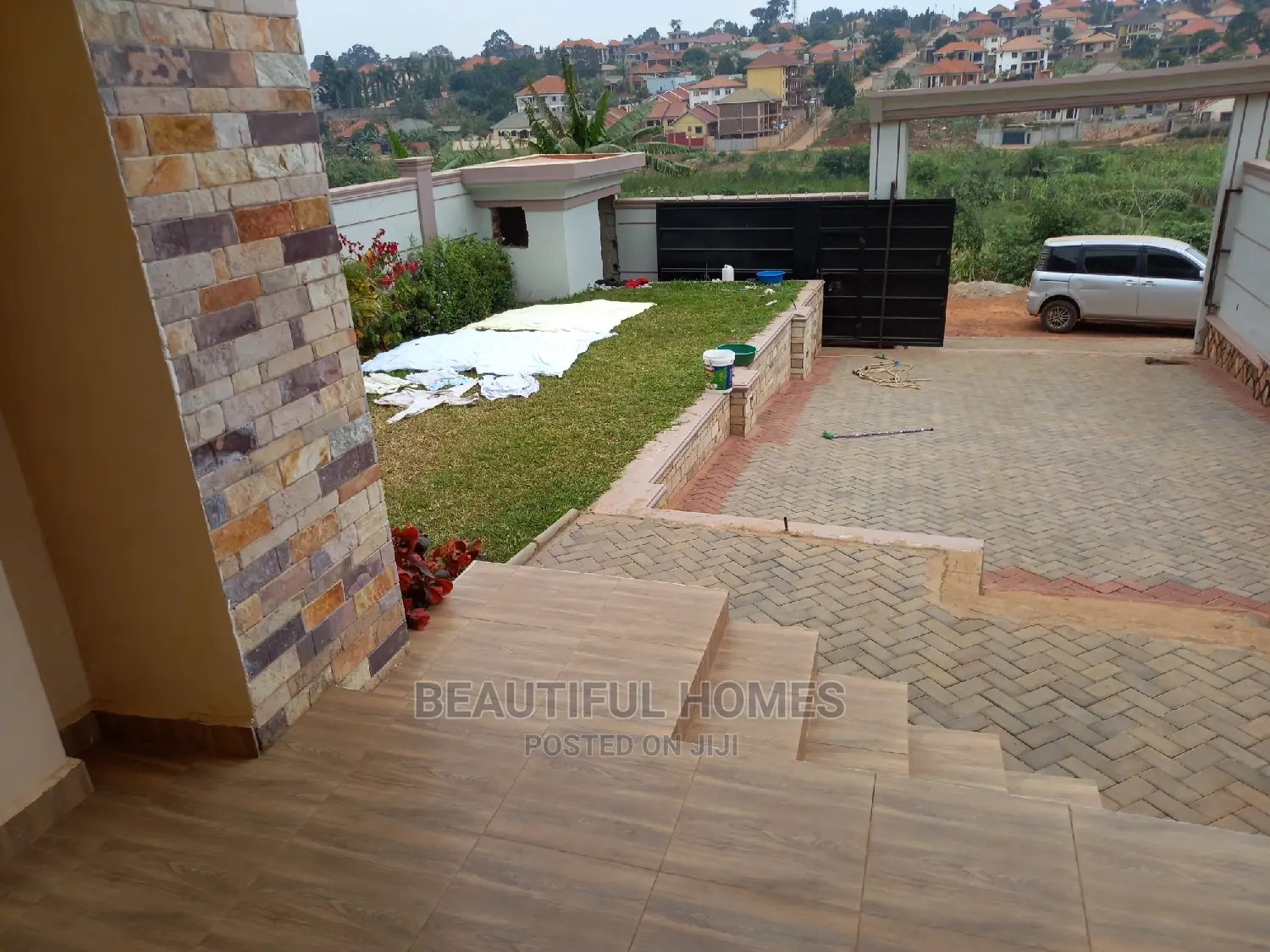 Furnished 4bdrm House in Kira Rich for Sale in Kira