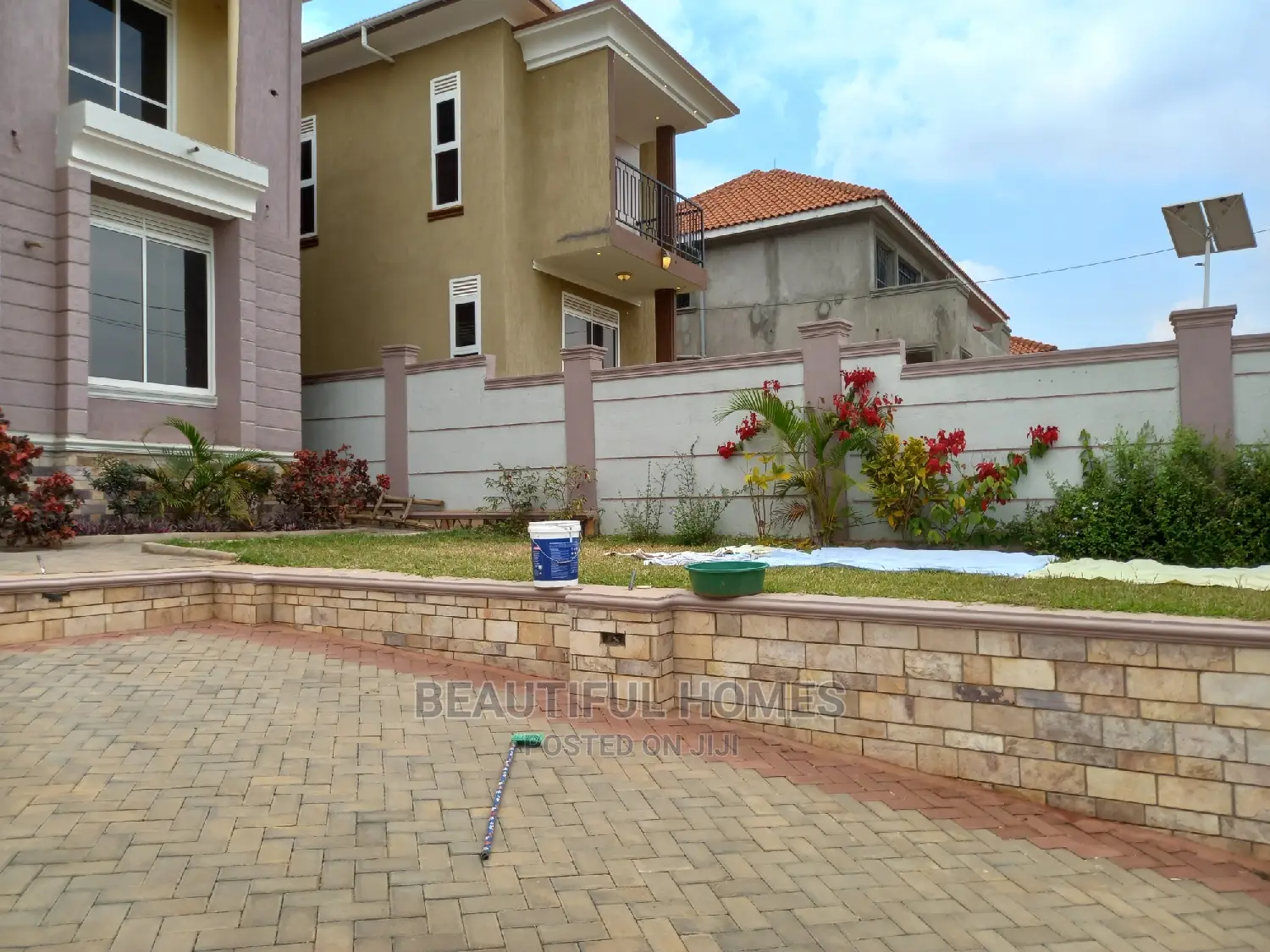 Furnished 4bdrm Duplex in Kira 1 for Sale in Kira