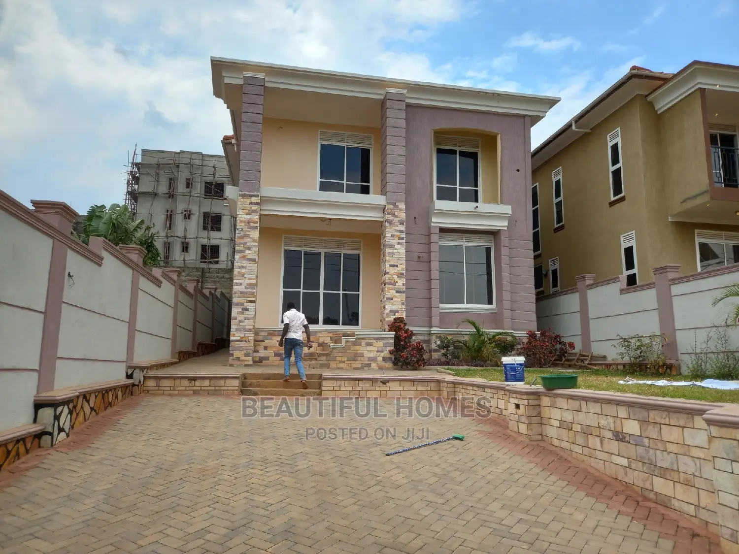 Furnished 4bdrm Duplex in Kira for Sale in Kira