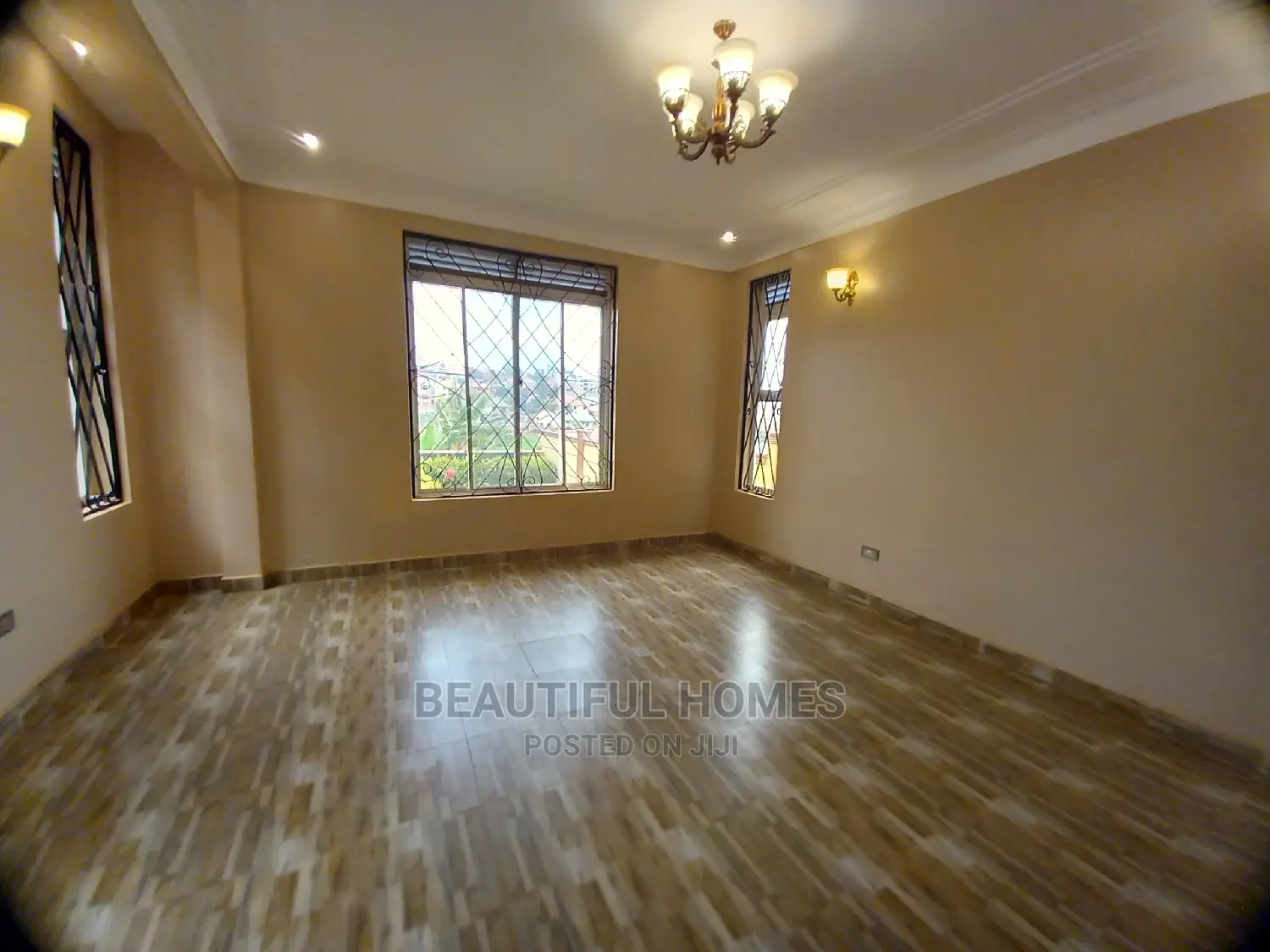 Furnished 4bdrm Mansion in Kira Weathy Area for Sale in Kira