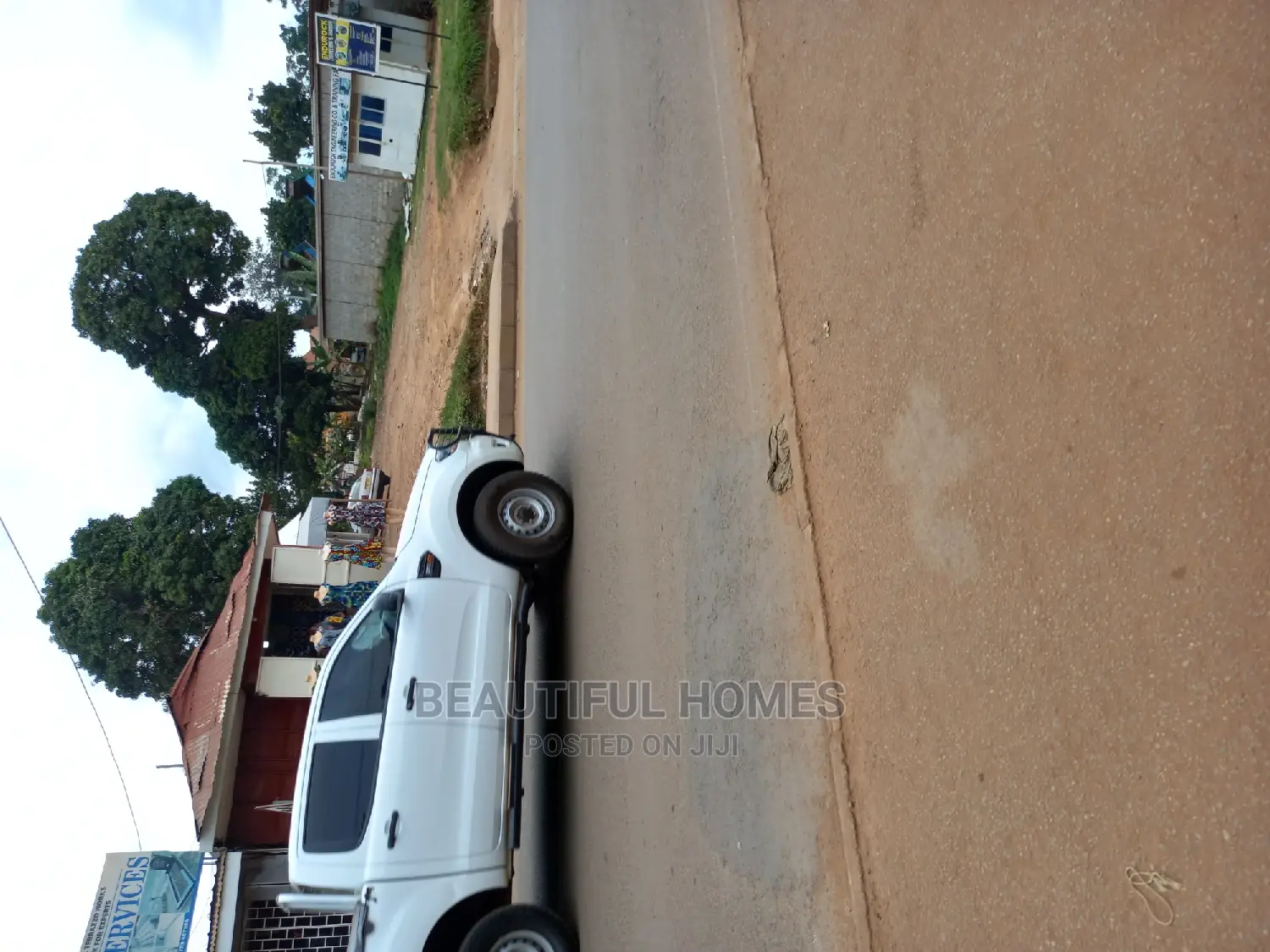 Commercial Land in Kyaliwajjara on Sale in Kira