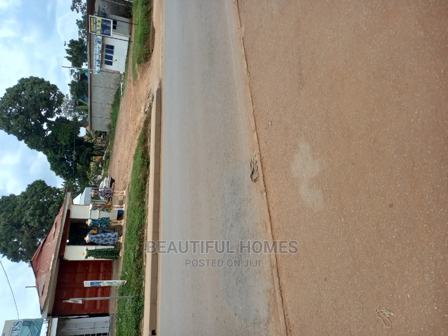 Kyaliwajjara Posh Commercial Property on Sell in Central Division