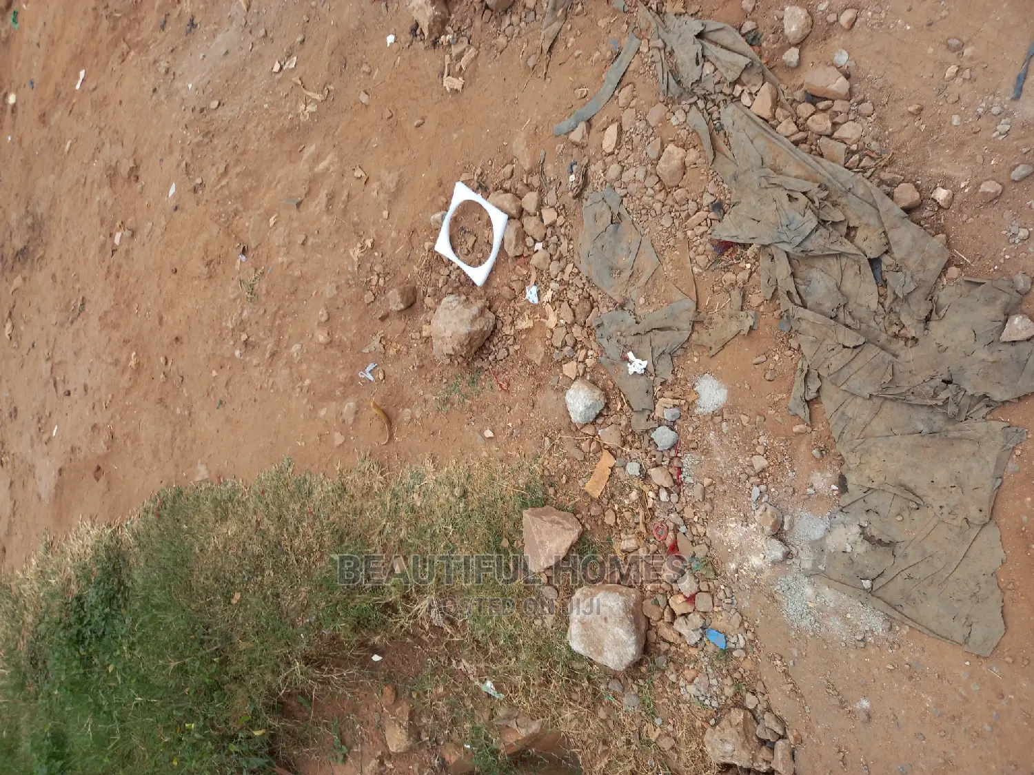 Kyaliwajjara Titled Commercial Land on Sell in Central Division