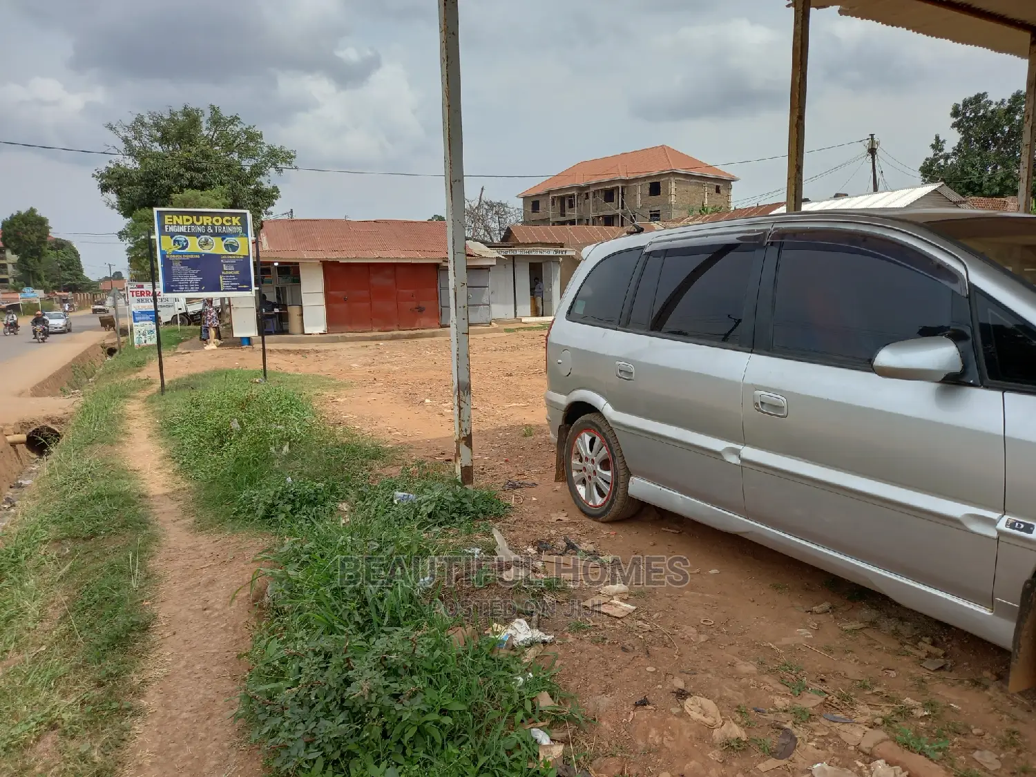 Kyaliwajjara Commercial in Bussy Area on Sell in Central Division