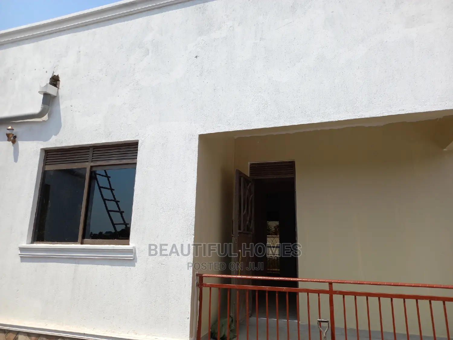 Furnished 4bdrm Bungalow in Kira for Sale in Kira