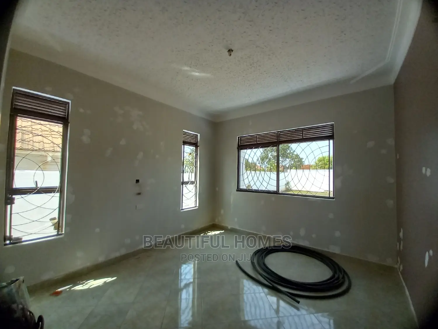 Furnished 4bdrm Bungalow in Kira for Sale in Kira