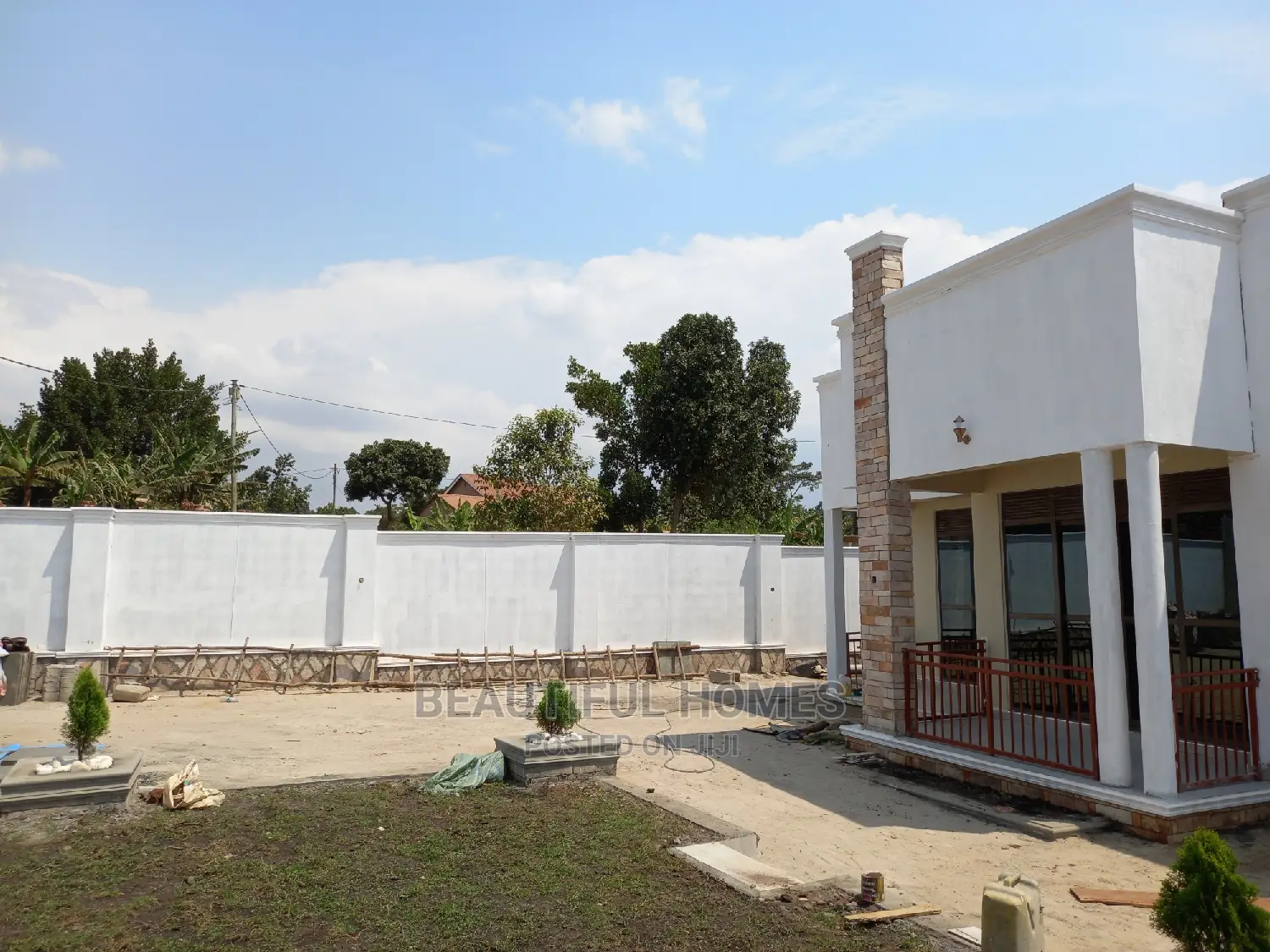 Furnished 4bdrm Bungalow in Kira for Sale in Kira