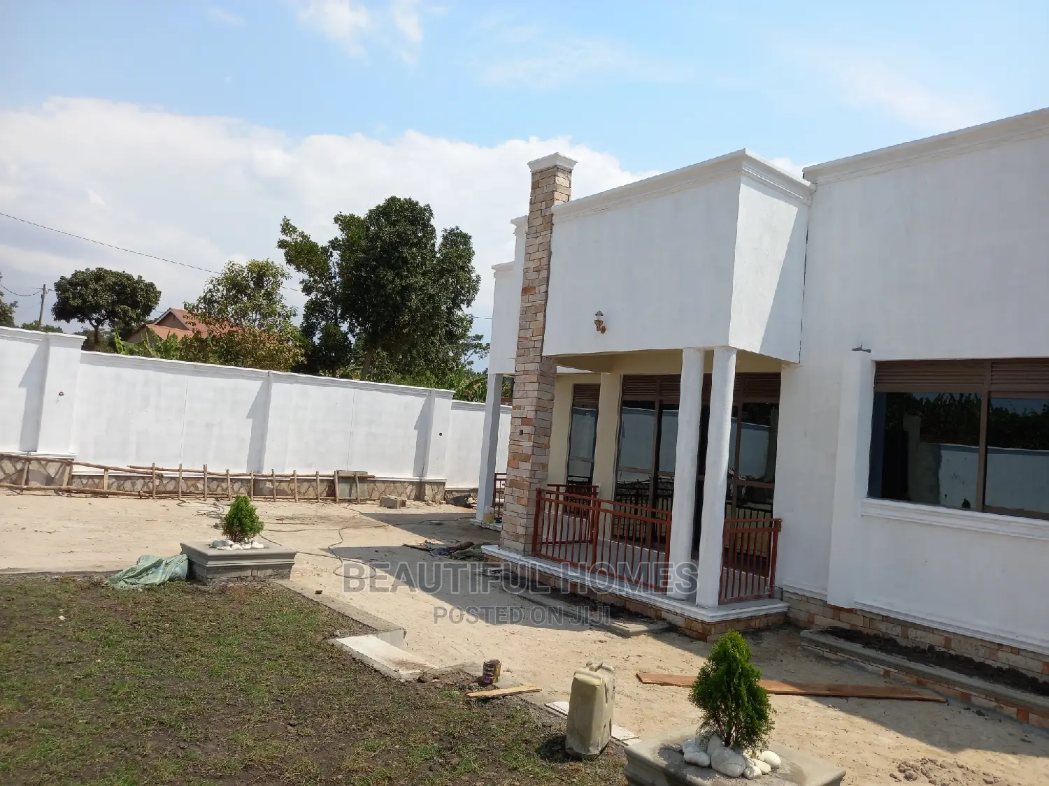 Furnished 4bdrm Bungalow in Kira for Sale in Kira