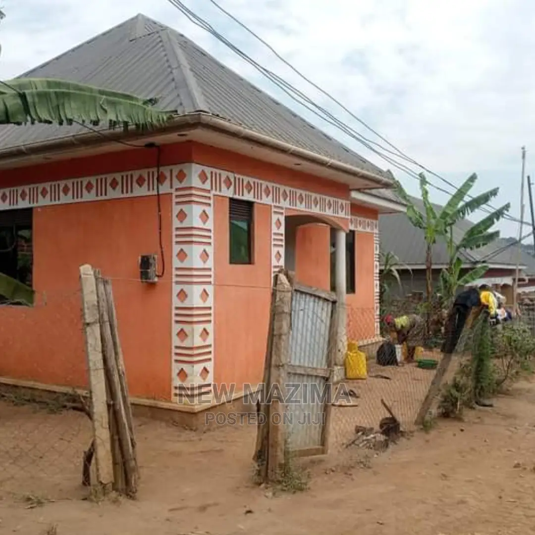 3bdrm House in Nabingo Bataka, Central Division for Sale in Central Division