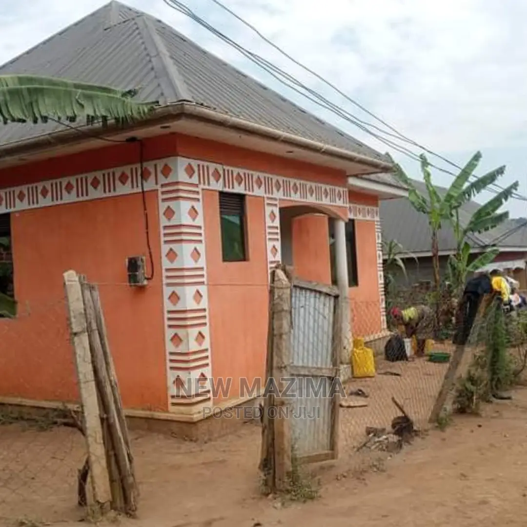 3bdrm House in Nabingo Bataka, Central Division for Sale in Central Division