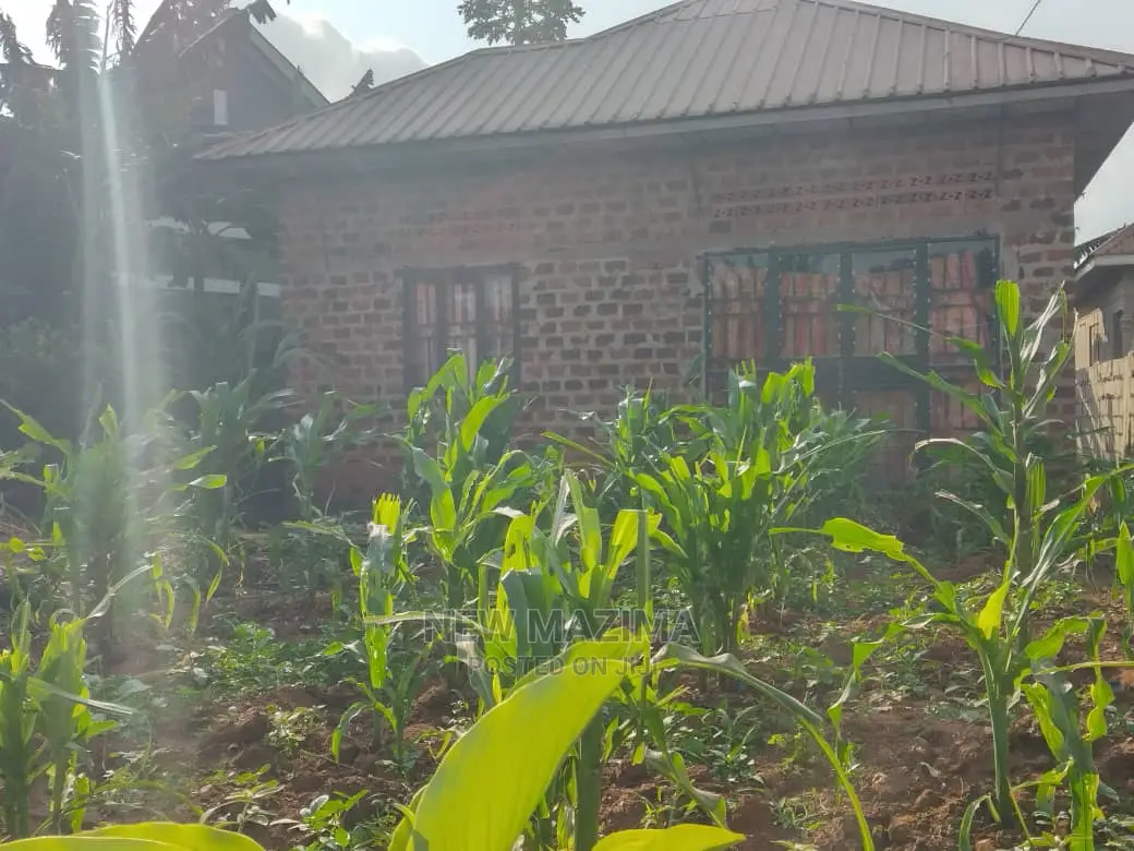 2bdrm House in Kawempe Kawanda, Central Division for Sale in Central Division