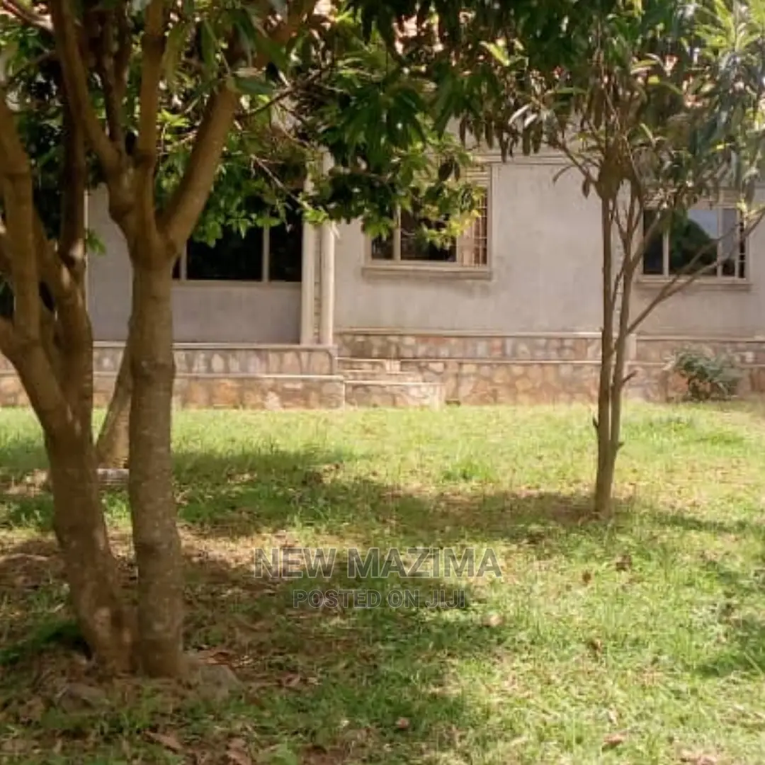 4bdrm House in Nkumba Kasenyi Ntebe, Central Division for Sale in Central Division