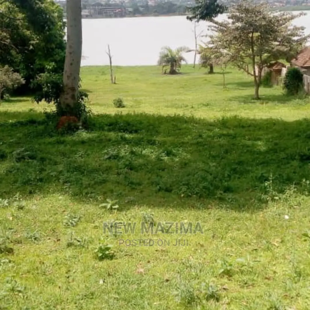4bdrm House in Nkumba Kasenyi Ntebe, Central Division for Sale in Central Division