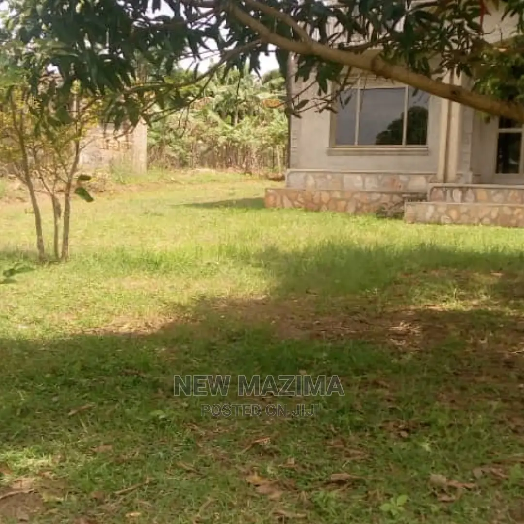 4bdrm House in Nkumba Kasenyi Ntebe, Central Division for Sale in Central Division