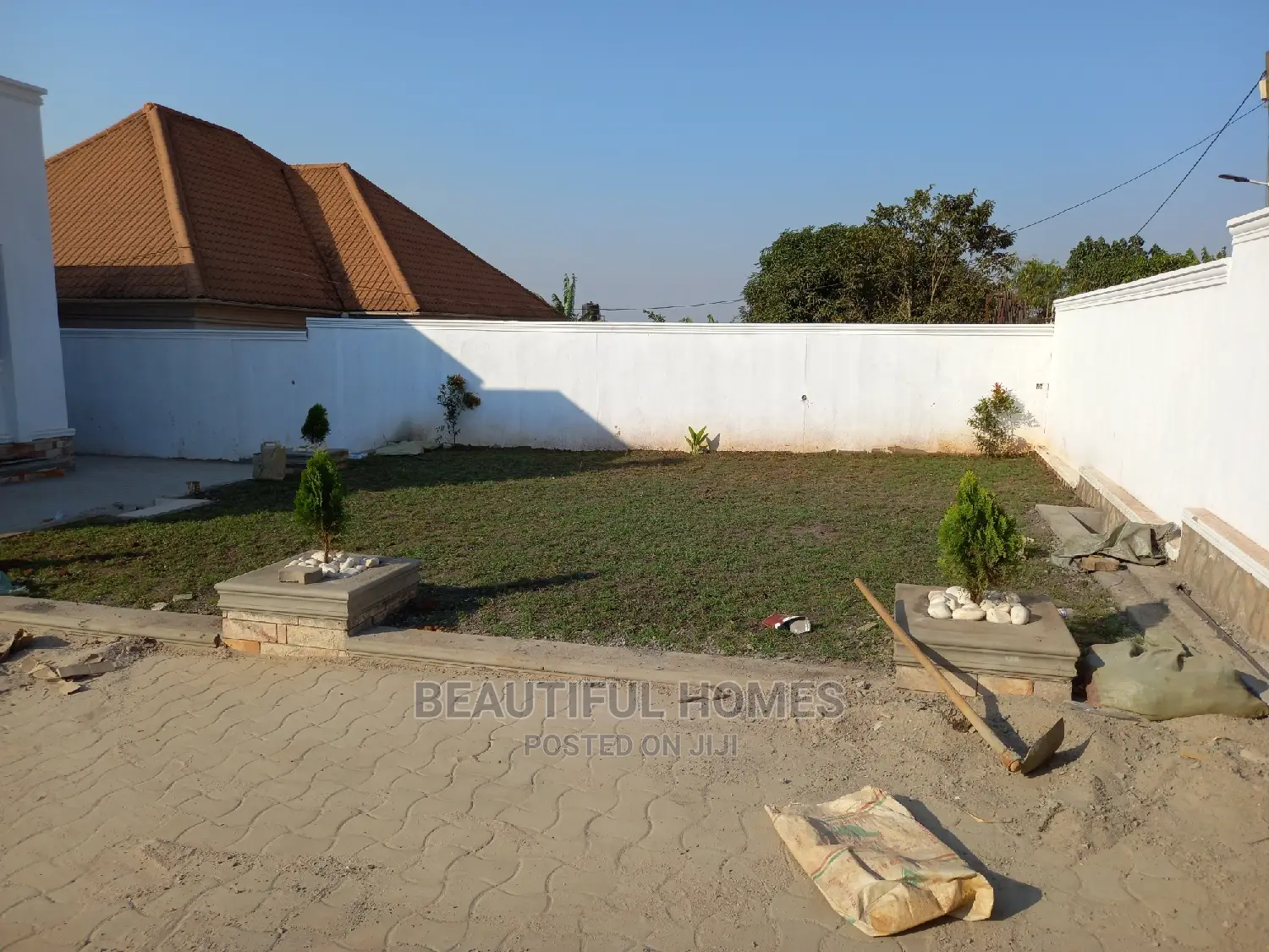 Furnished 4bdrm Bungalow in Kira for Sale in Kira
