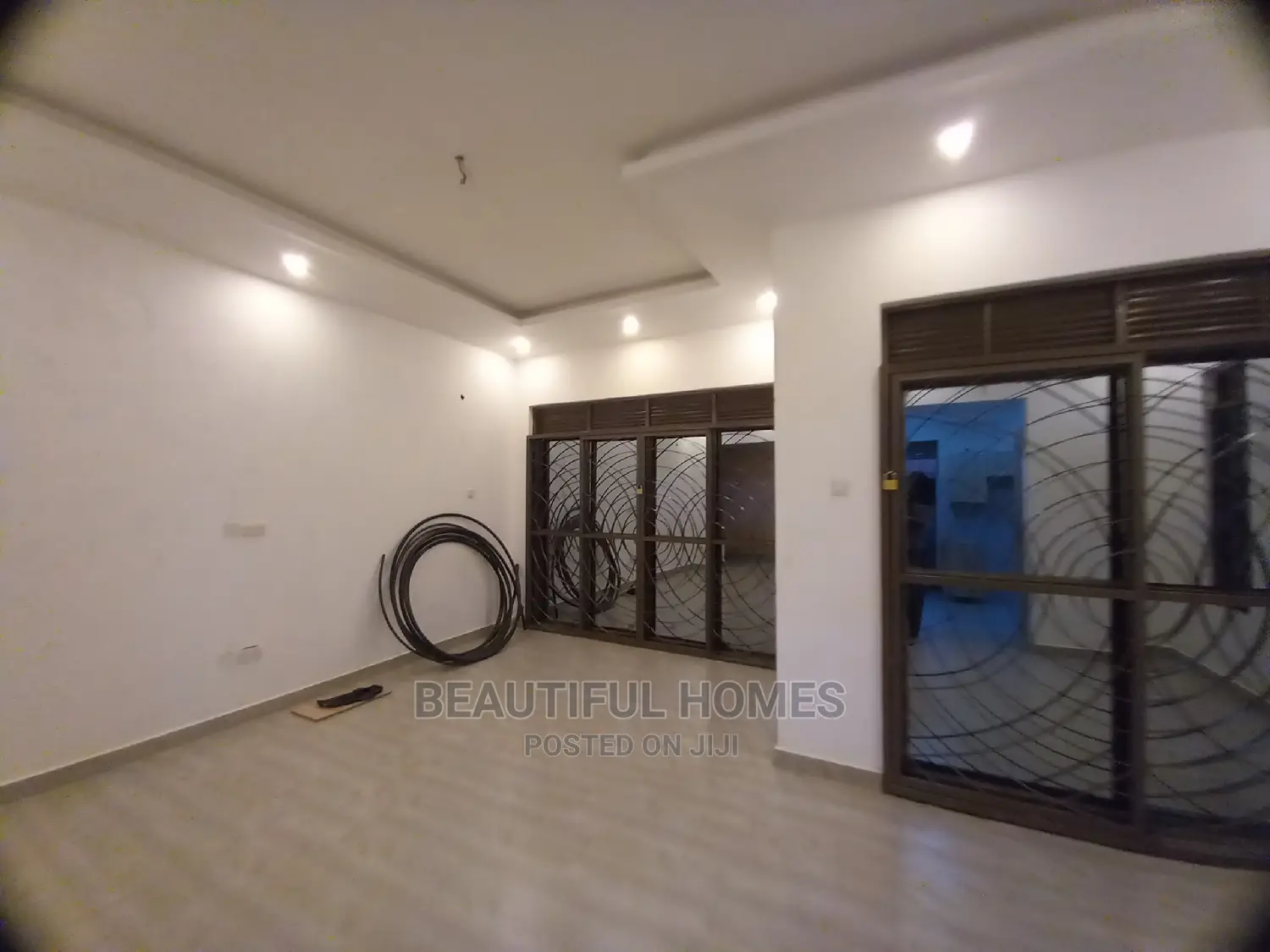 Furnished 4bdrm House in Kira for Sale in Kira
