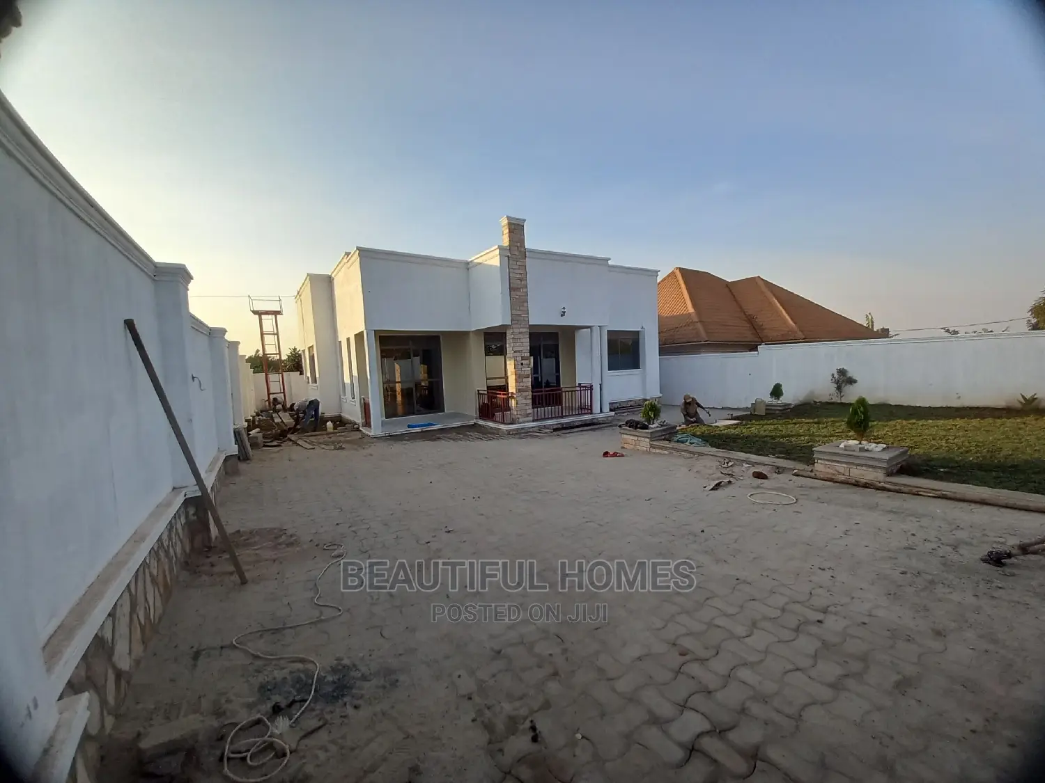 Furnished 4bdrm Bungalow in Kira for Sale in Kira