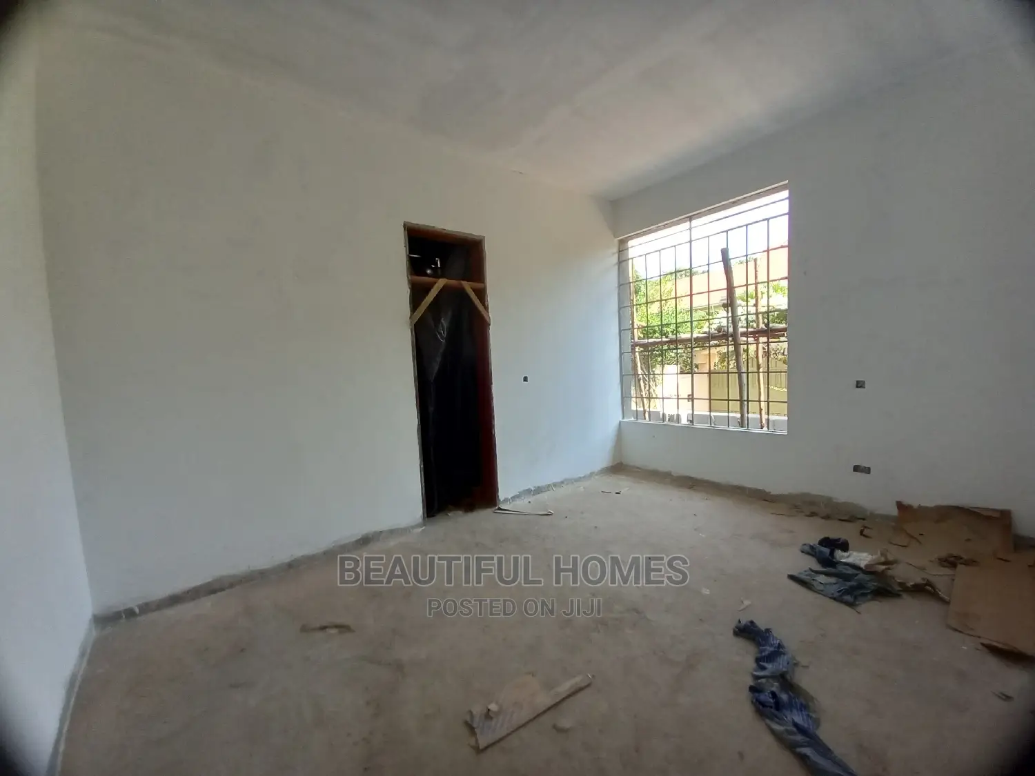 Furnished 6bdrm Mansion in Kyanja, Central Division for Sale in Central Division