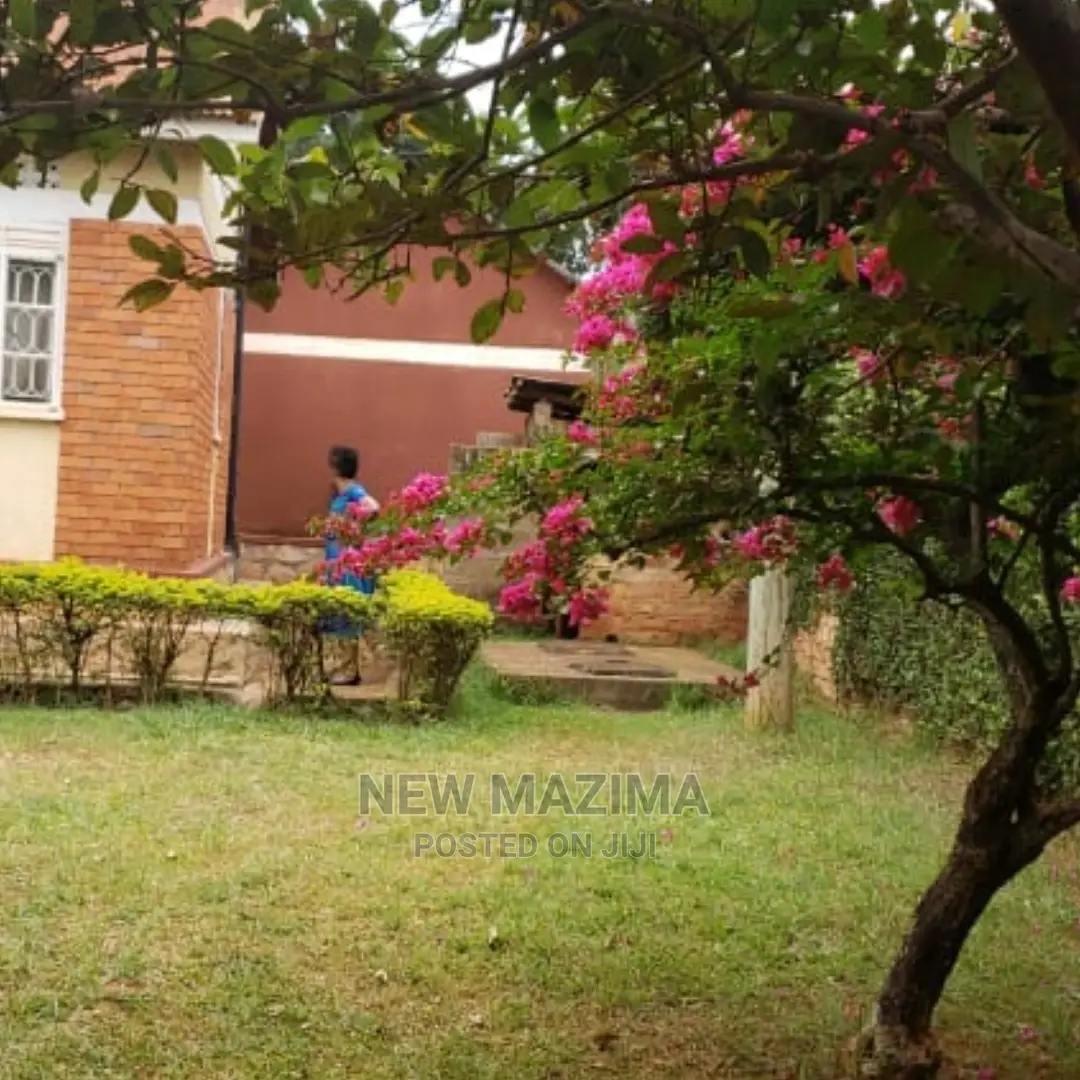 4bdrm House in Nsambya, Central Division for Sale in Central Division