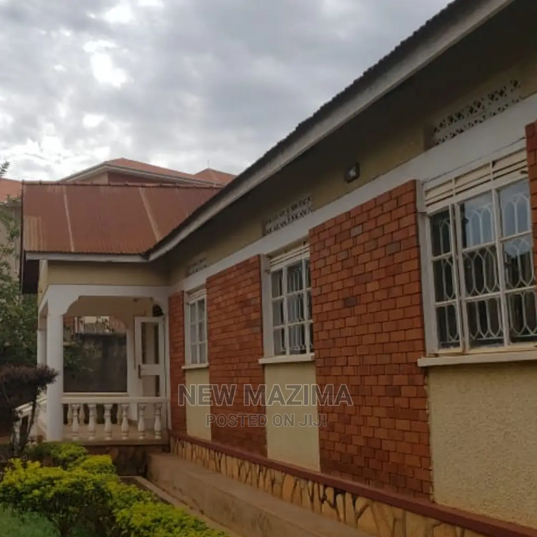 4bdrm House in Nsambya, Central Division for Sale in Central Division