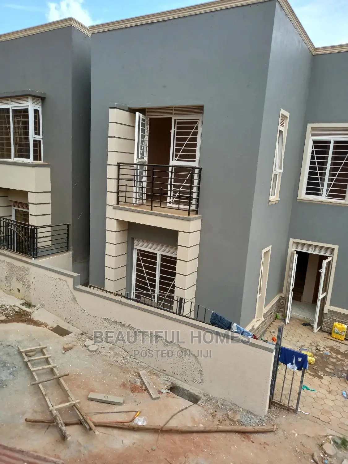 Furnished 4bdrm Duplex in Kira Tarmacked for Sale in Kira