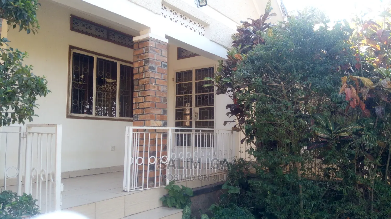 3bdrm Bungalow in Kololo Property, Central Division for Rent in Central Division