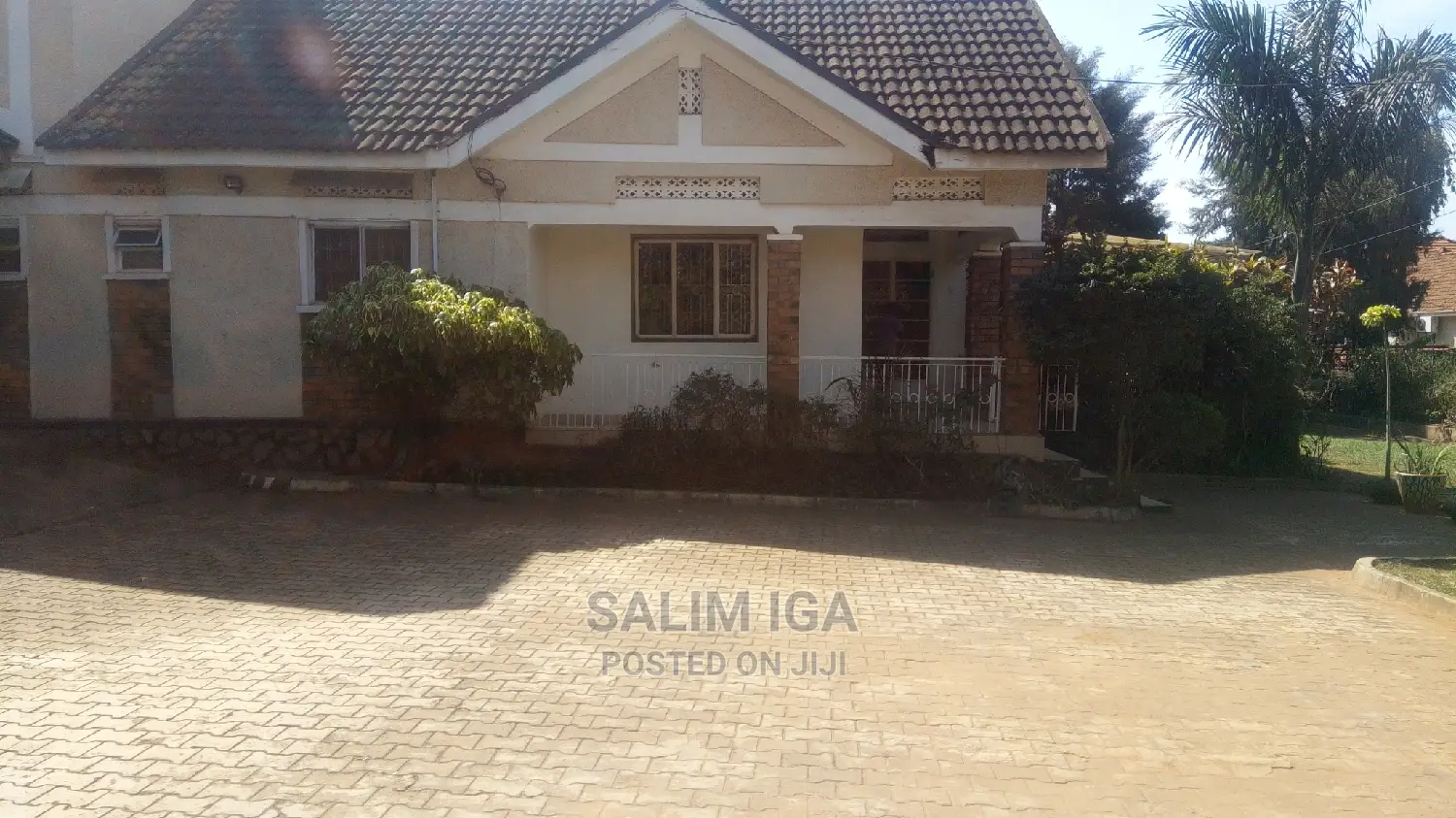 3bdrm Bungalow in Kololo Property, Central Division for Rent in Central Division