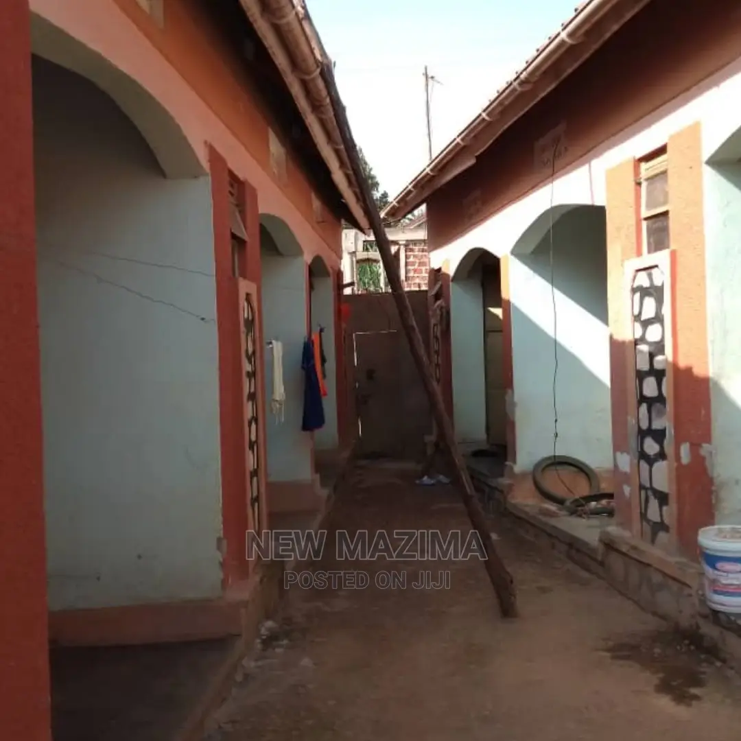 6bdrm House in Nansana, Central Division for Sale in Central Division