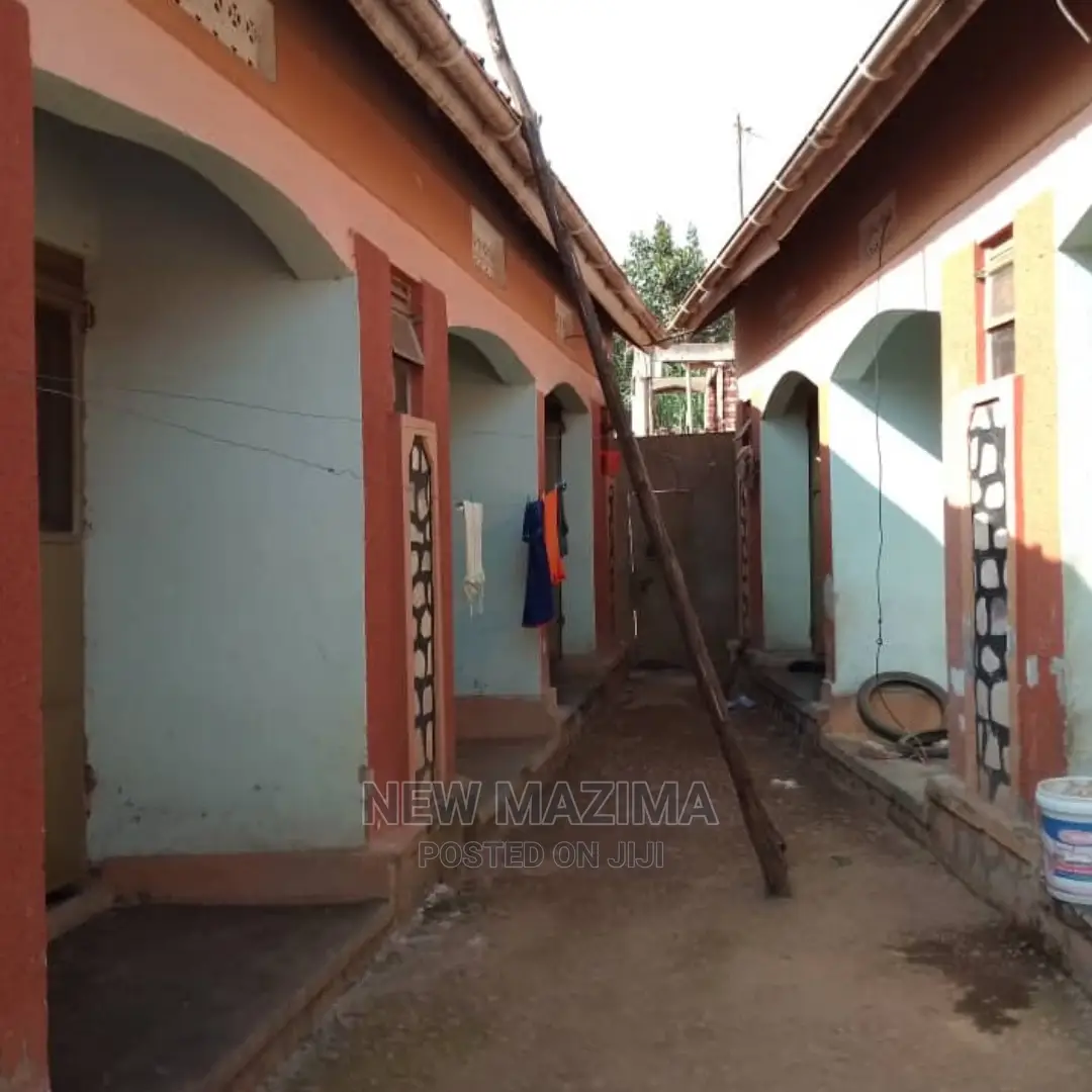6bdrm House in Nansana, Central Division for Sale in Central Division