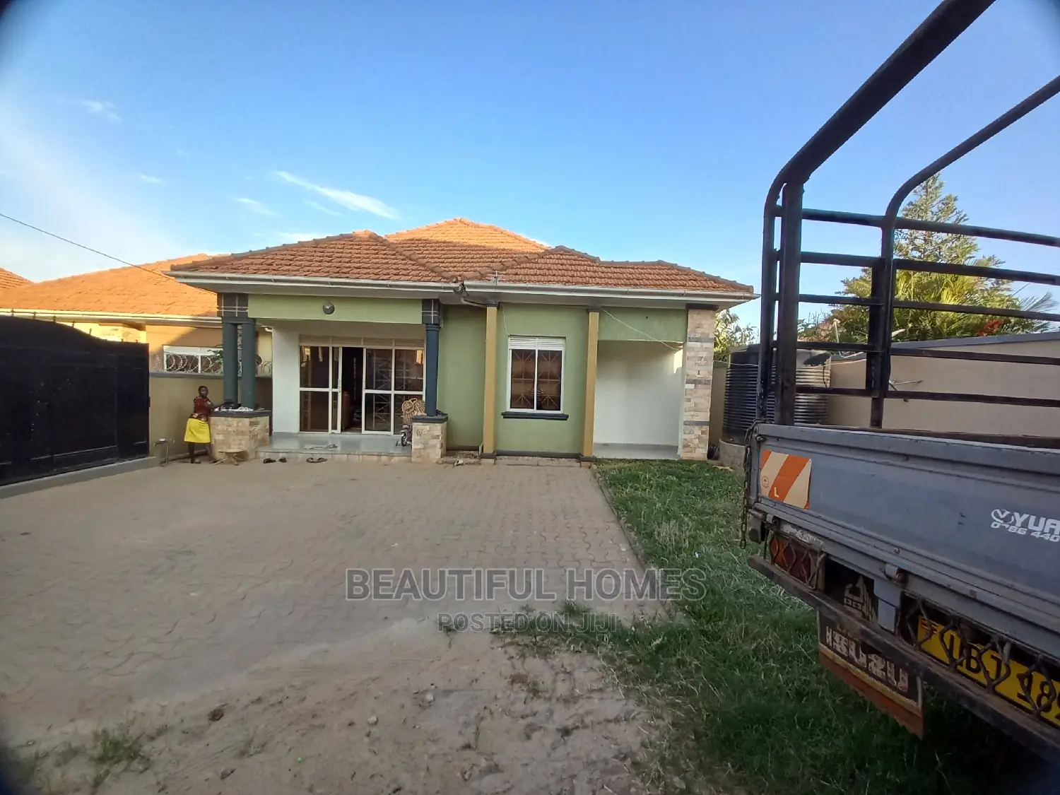 Furnished 4bdrm House in Kira Rich for Sale in Kira