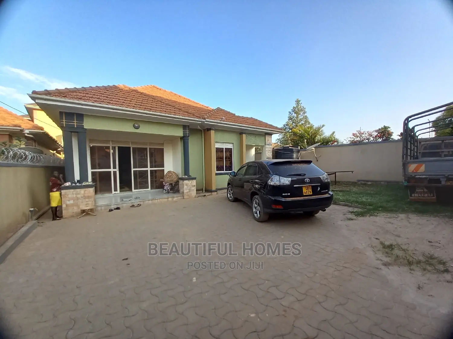 Furnished 4bdrm House in Kira Rich for Sale in Kira