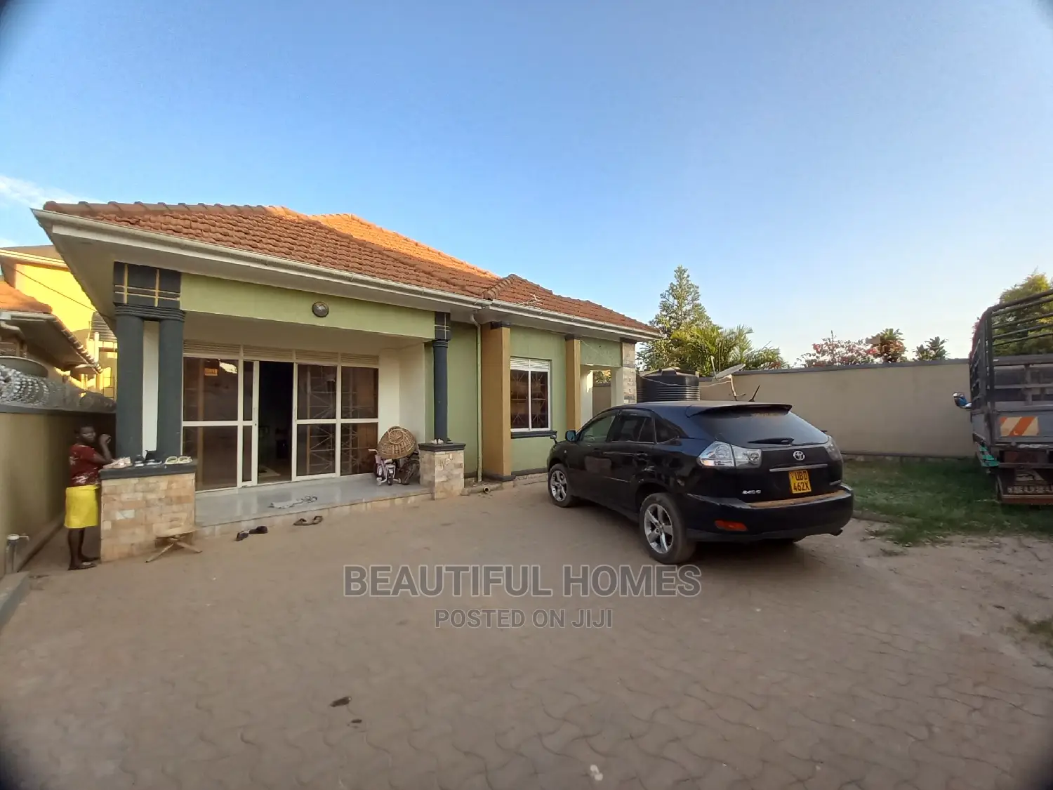 Furnished 4bdrm House in Kira Rich for Sale in Kira