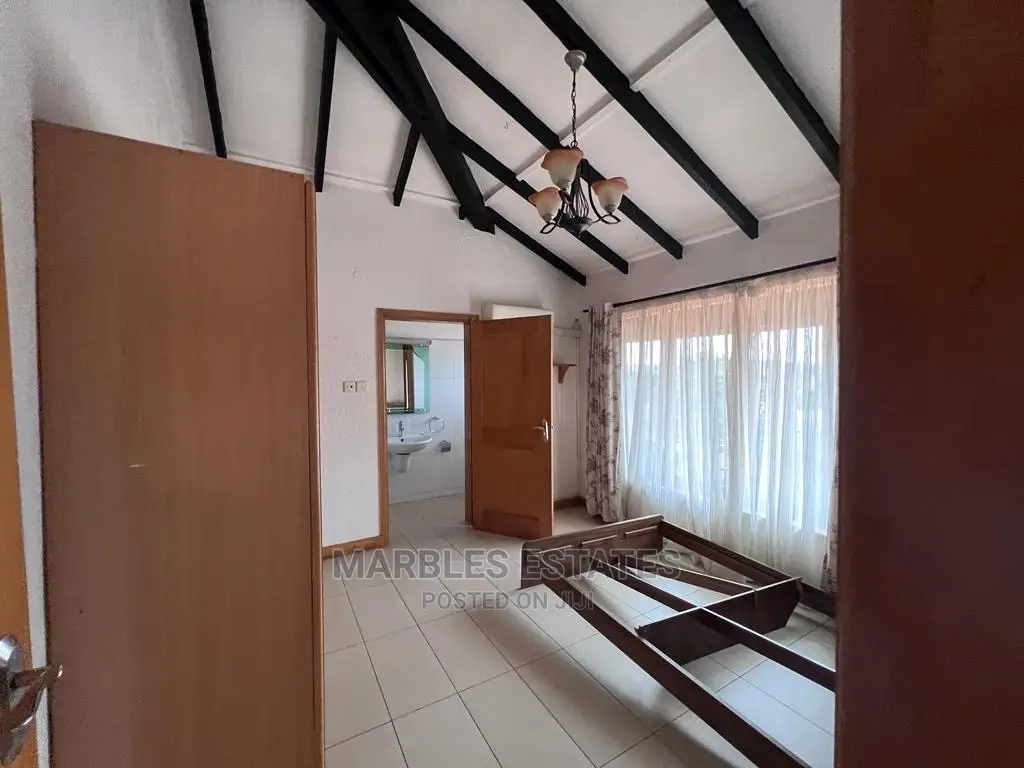 Furnished 4bdrm Penthouse in Central Division for Rent in Central Division