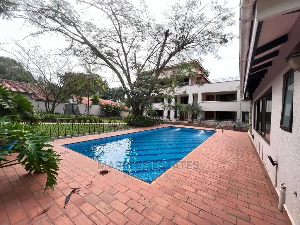 Furnished 4bdrm Penthouse in Central Division for Rent in Central Division