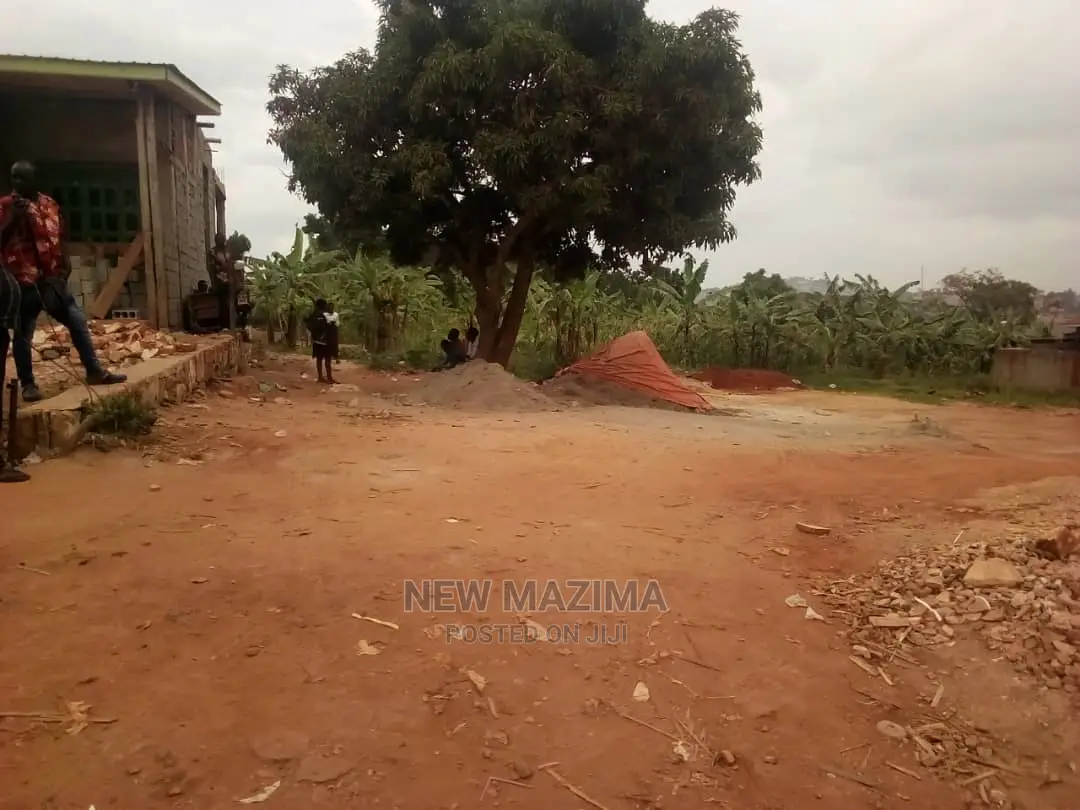Commercial Plot Measuring Direct From Tarmac Namasuba Ndejje in Central Division