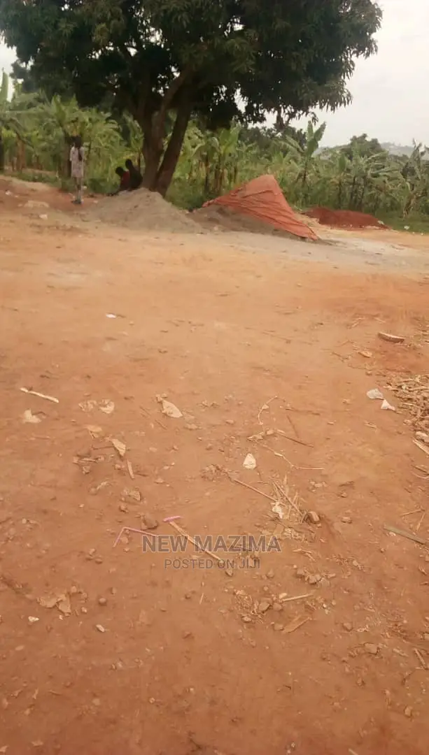 Commercial Plot Measuring Direct From Tarmac Namasuba Ndejje in Central Division
