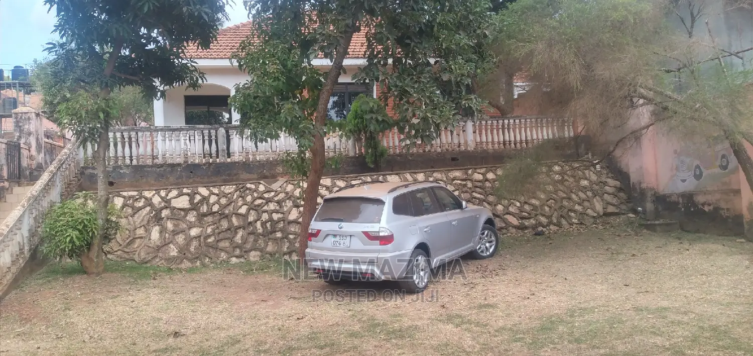 3bdrm Bungalow in Buziga Konge, Central Division for Sale in Central Division