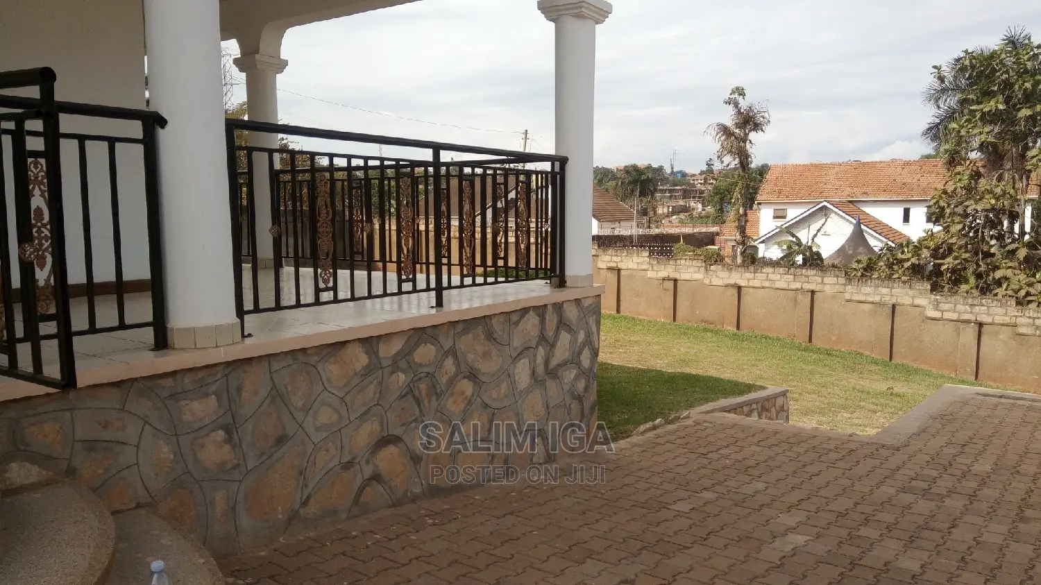 3bdrm Bungalow in Kololo Property, Central Division for Rent in Central Division