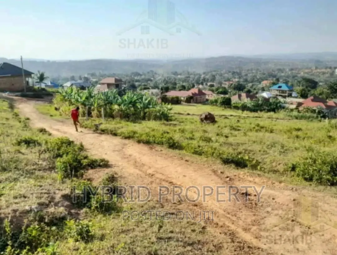 Plots for Sale at Kayunga~Gombe [Wakiso] Estate~Hoima Road. in Wakiso / Wakiso