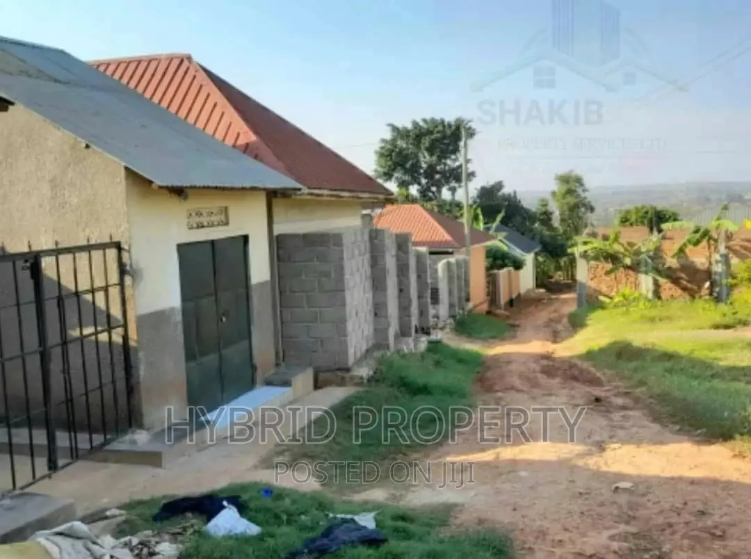 Plots for Sale at Kayunga~Gombe [Wakiso] Estate~Hoima Road. in Wakiso / Wakiso
