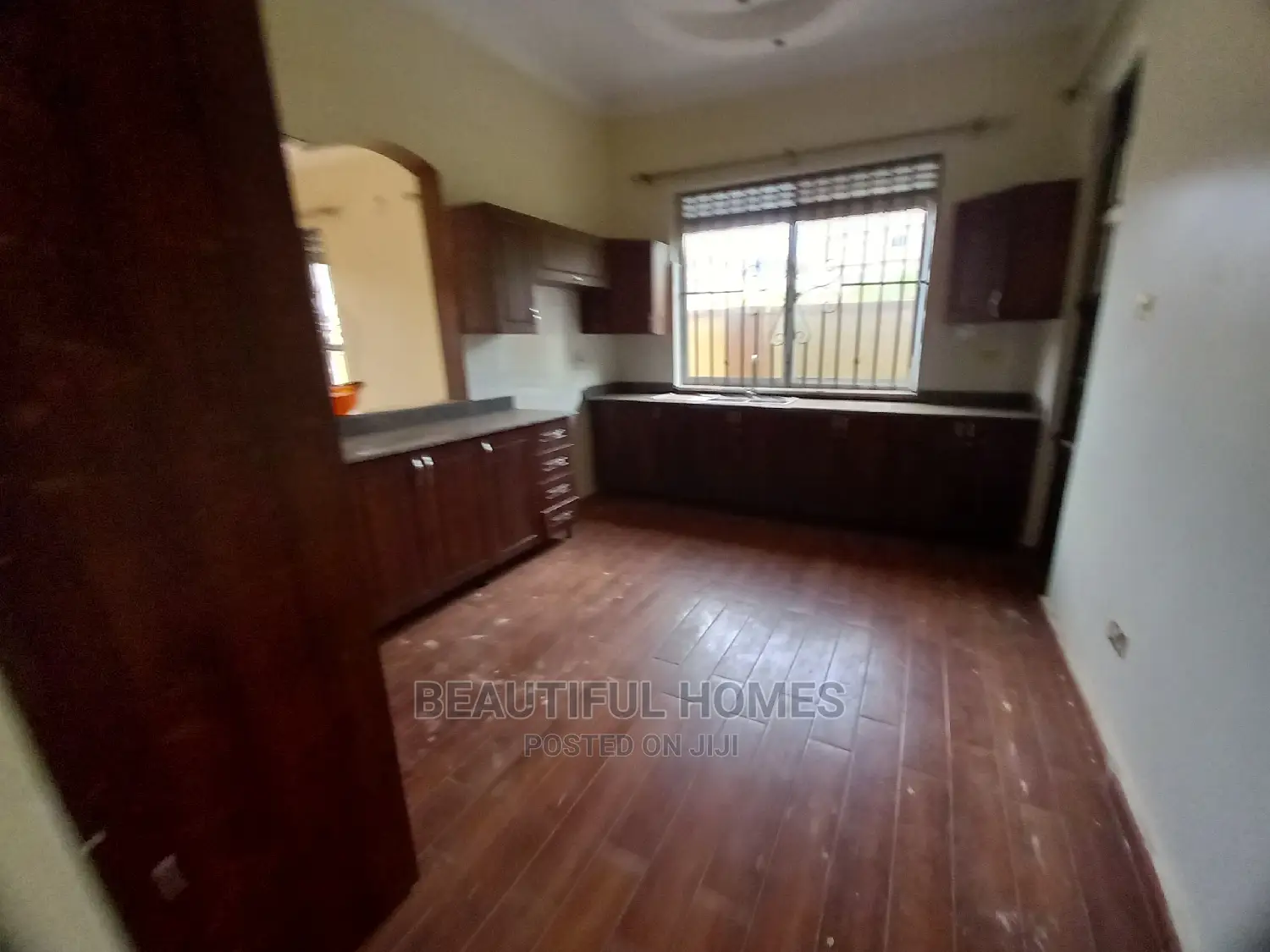 Furnished 4bdrm Bungalow in Kira Tarmacked for Sale in Kira