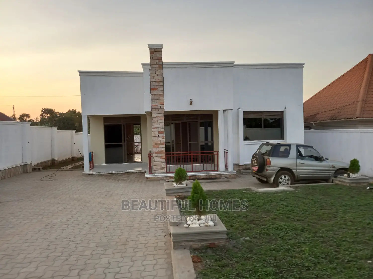 Furnished 4bdrm Maisonette in Kira for Sale in Kira