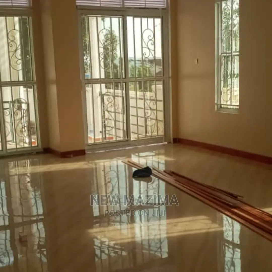 3bdrm Bungalow in Kitende Ntebe Rd, Central Division for Sale in Central Division
