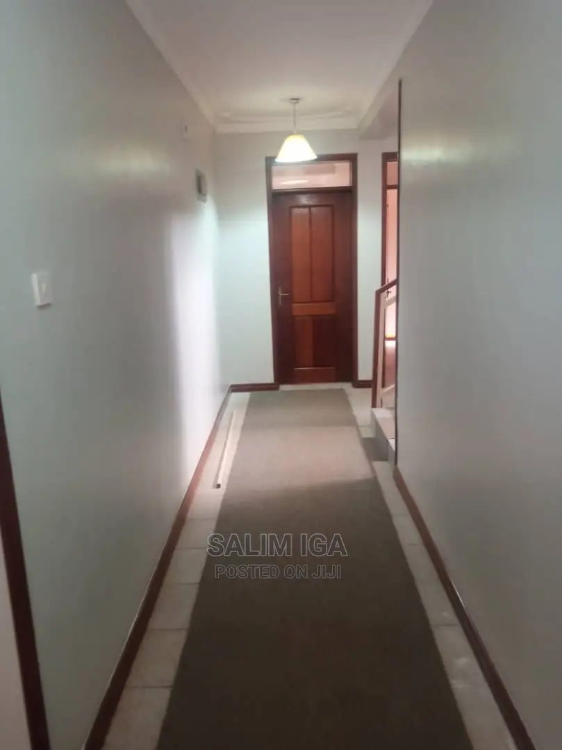 5bdrm Maisonette in Kololo Property, Central Division for Rent in Central Division