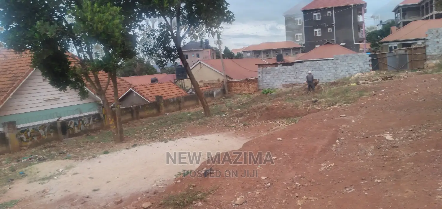 Makindye Beautiful Plot on Forcedsale at Good Price in Central Division