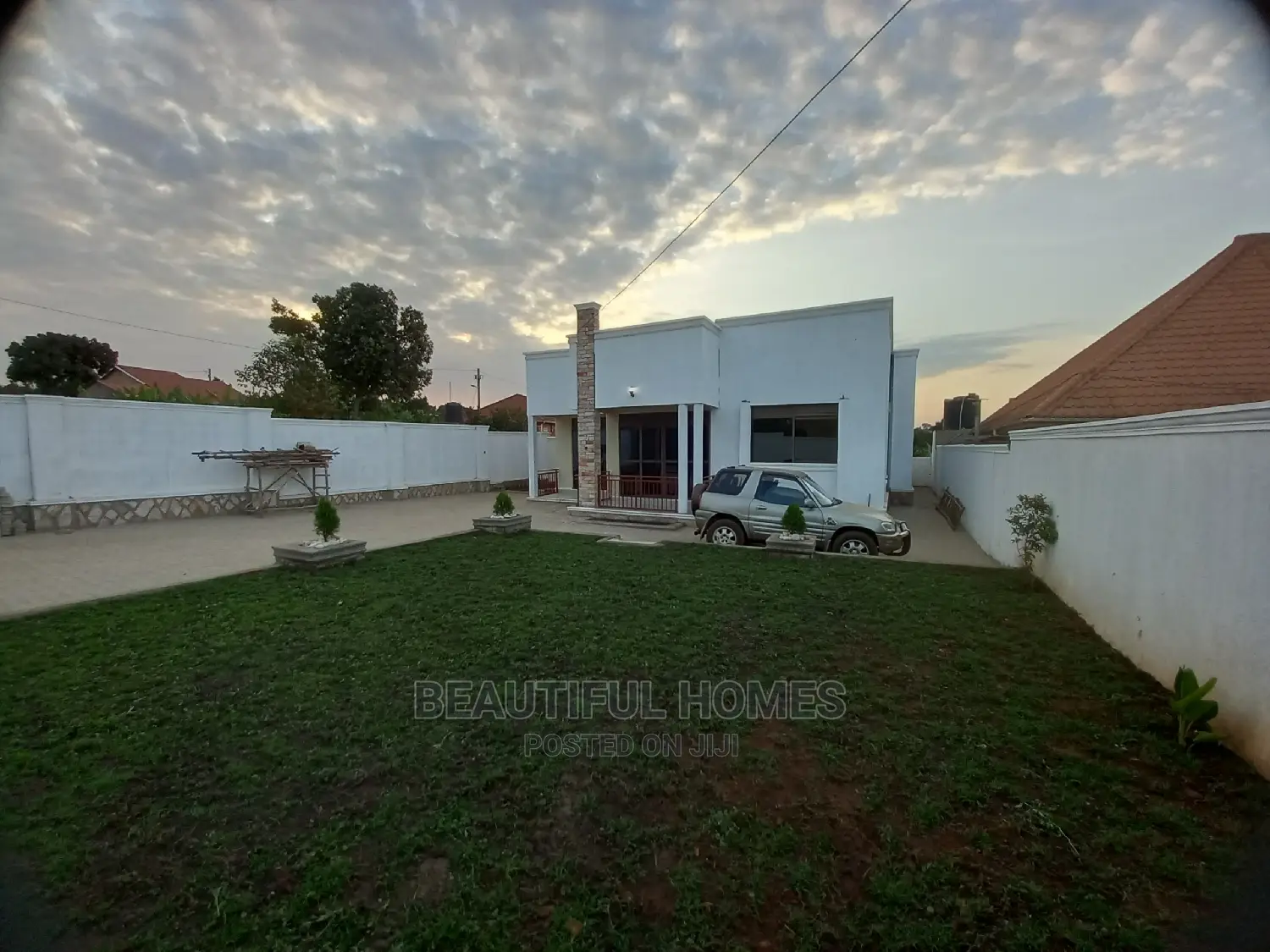 Furnished 4bdrm Maisonette in Kira New for Sale in Kira
