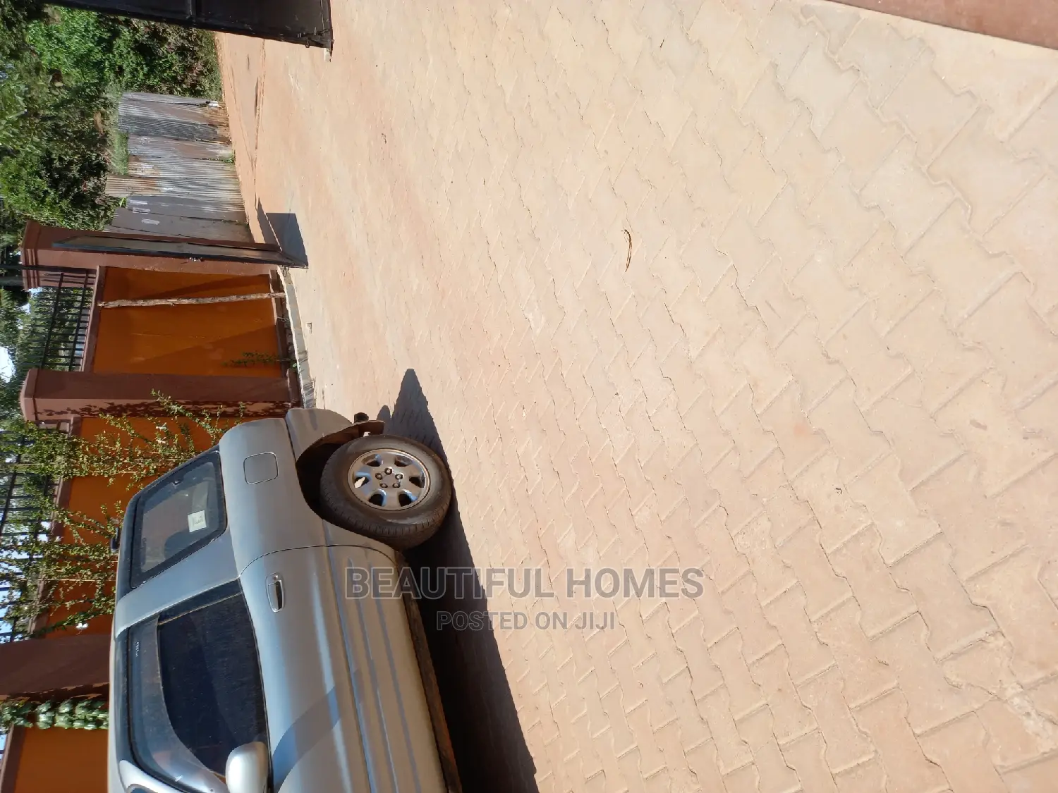 Furnished 4bdrm Duplex in Kisaasi, Central Division for Sale in Central Division